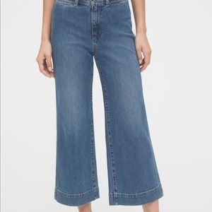 Like New GAP High-Rise Wide-Leg Crop Jeans